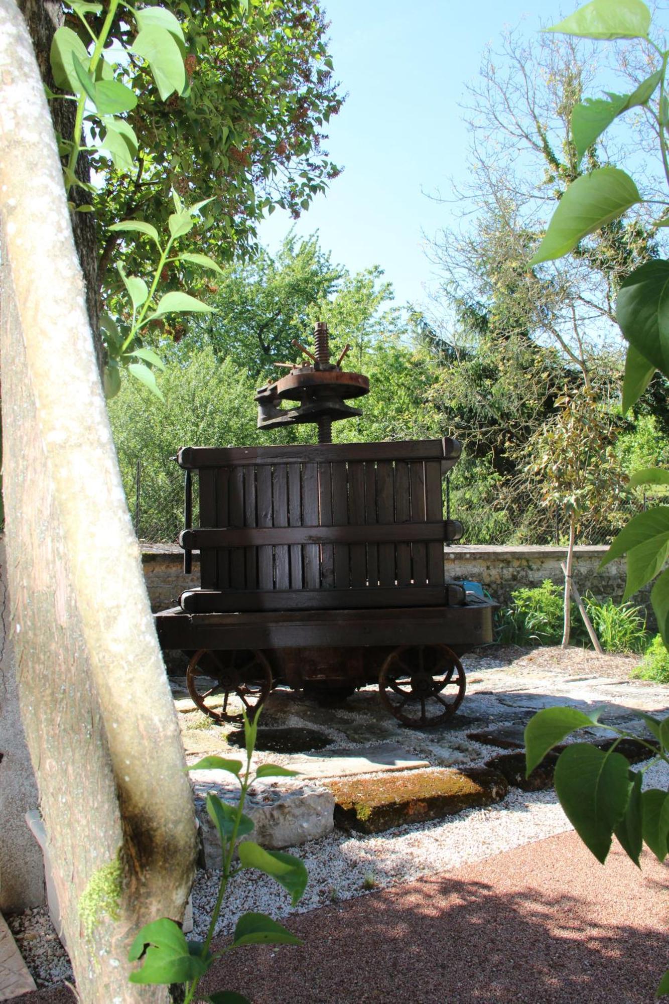 Logis Des Trois Maures Hotel Couches Exterior foto