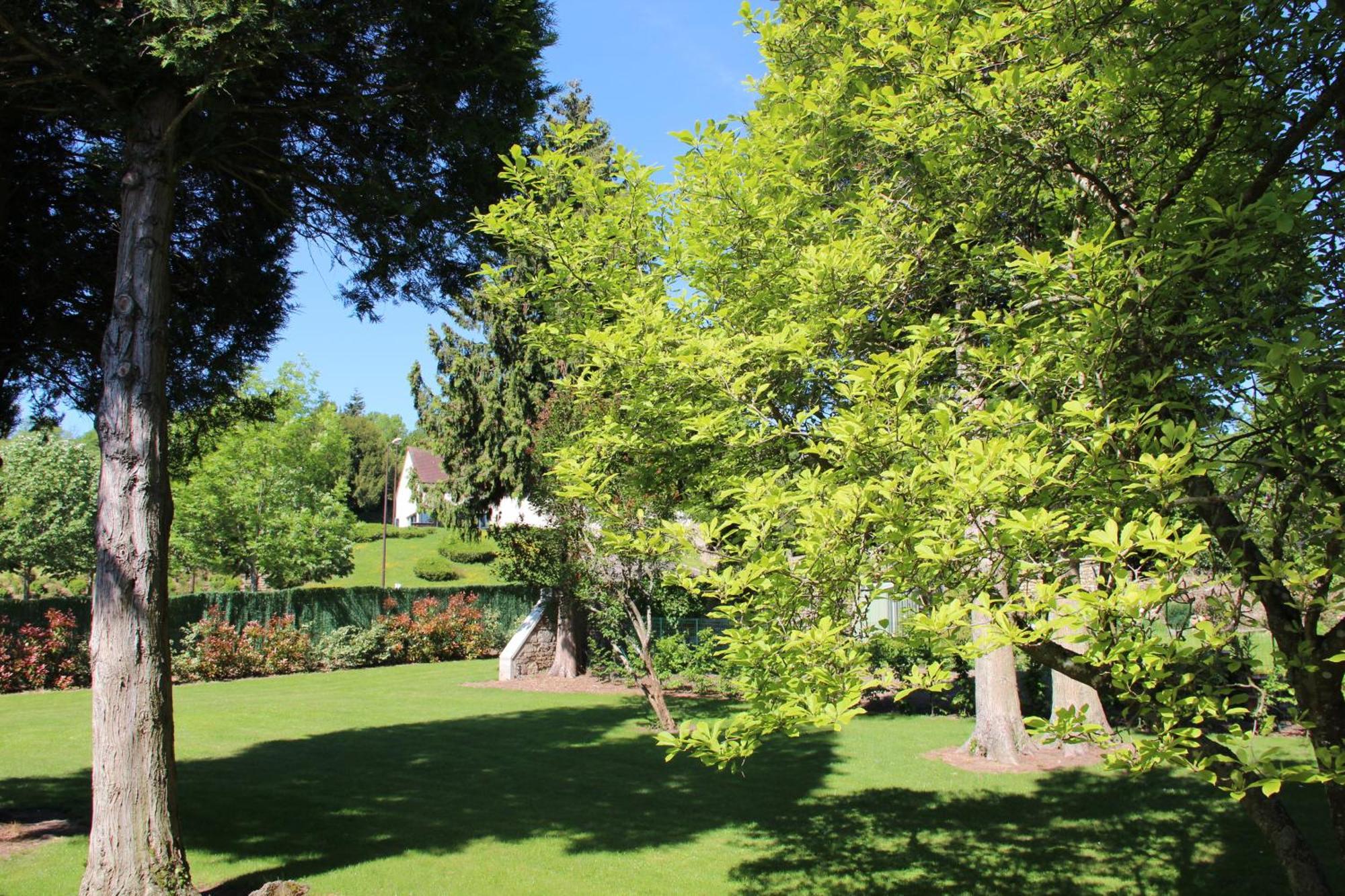 Logis Des Trois Maures Hotel Couches Exterior foto