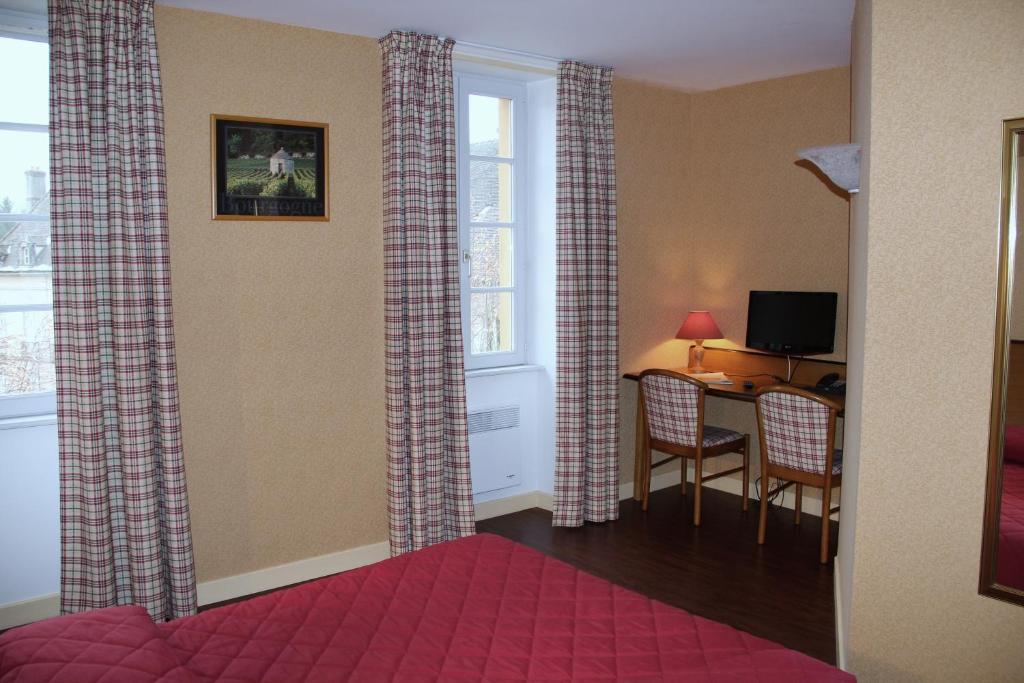 Logis Des Trois Maures Hotel Couches Cameră foto