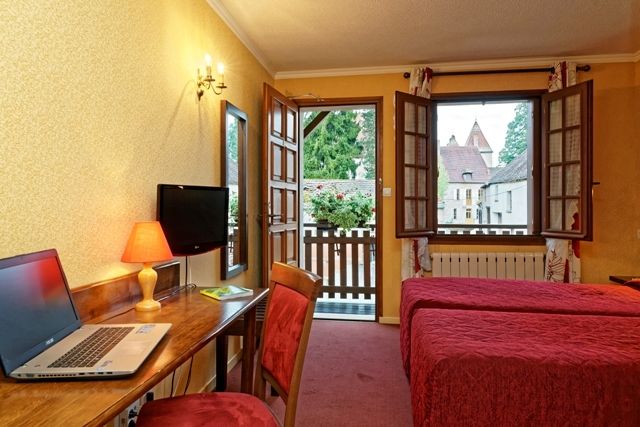 Logis Des Trois Maures Hotel Couches Exterior foto