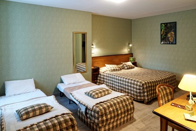Logis Des Trois Maures Hotel Couches Exterior foto