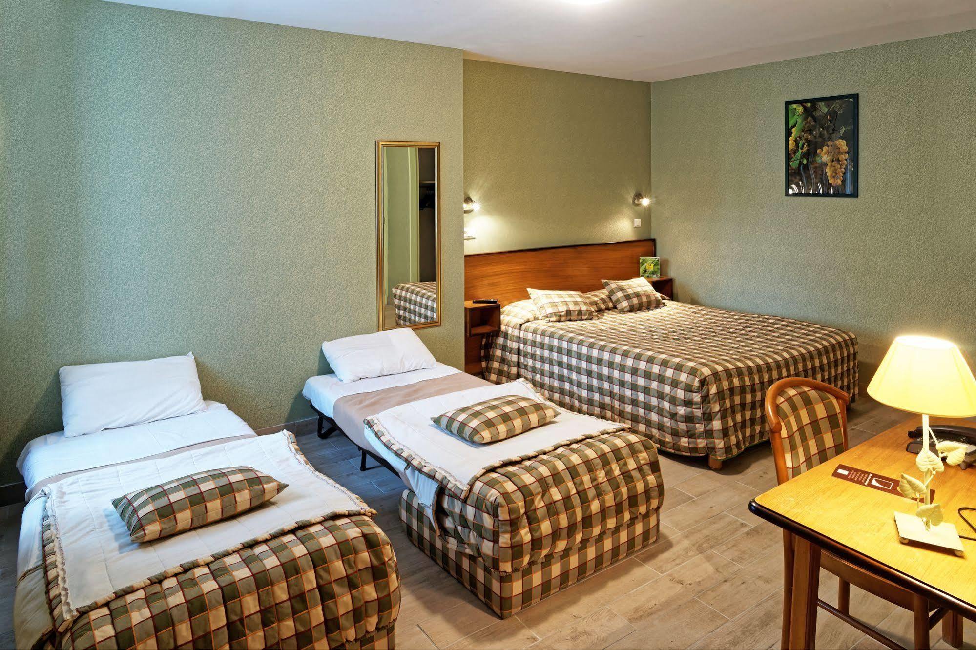 Logis Des Trois Maures Hotel Couches Exterior foto